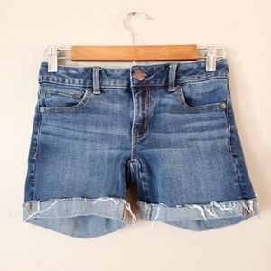 American Eagle Womens Size 0 Denim Shorts 360 Super Stretch Midi Rolled Hem